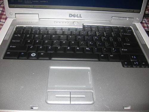 Come sostituire una tastiera del computer portatile Dell