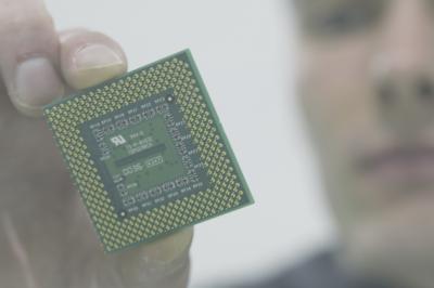 Quali sono le frequenze del sistema bus utilizzato dai processori Intel?
