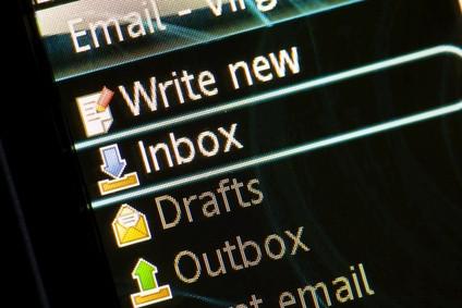 Come ripristinare e-mail in Outlook
