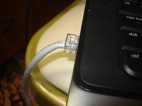 Come collegare un computer portatile al modem via cavo