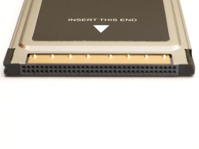 Che cosa è una scheda PCMCIA per computer portatili?