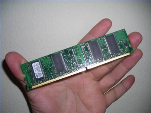 Come installare memoria aggiuntiva a computer