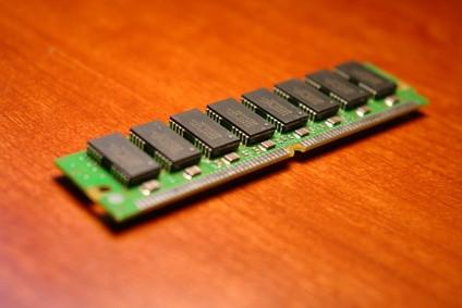 Qual è la differenza tra DIMM e SDRAM?