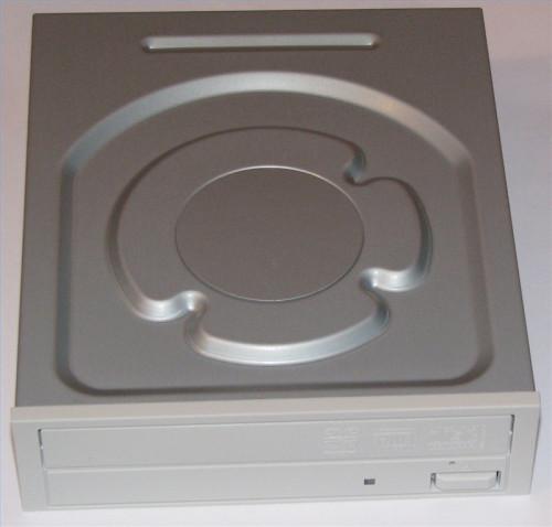 Come rimuovere un drive DVD-ROM da un PC