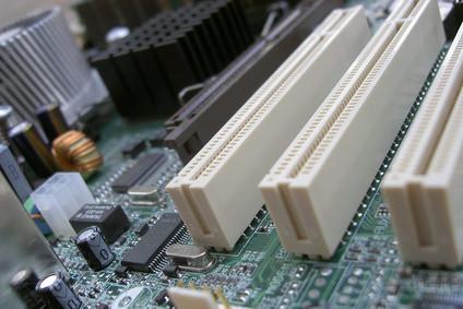 Che cosa è PCI-E in una scheda video del BIOS?
