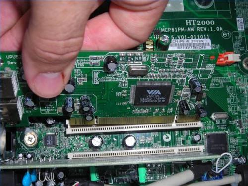 Come installare una scheda USB 2.0 PCI